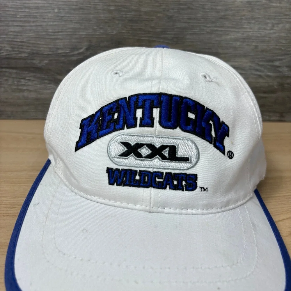 Vintage Kentucky Wildcats‎ Hat Cap Snap Back White Blue Embroidered Adjustable